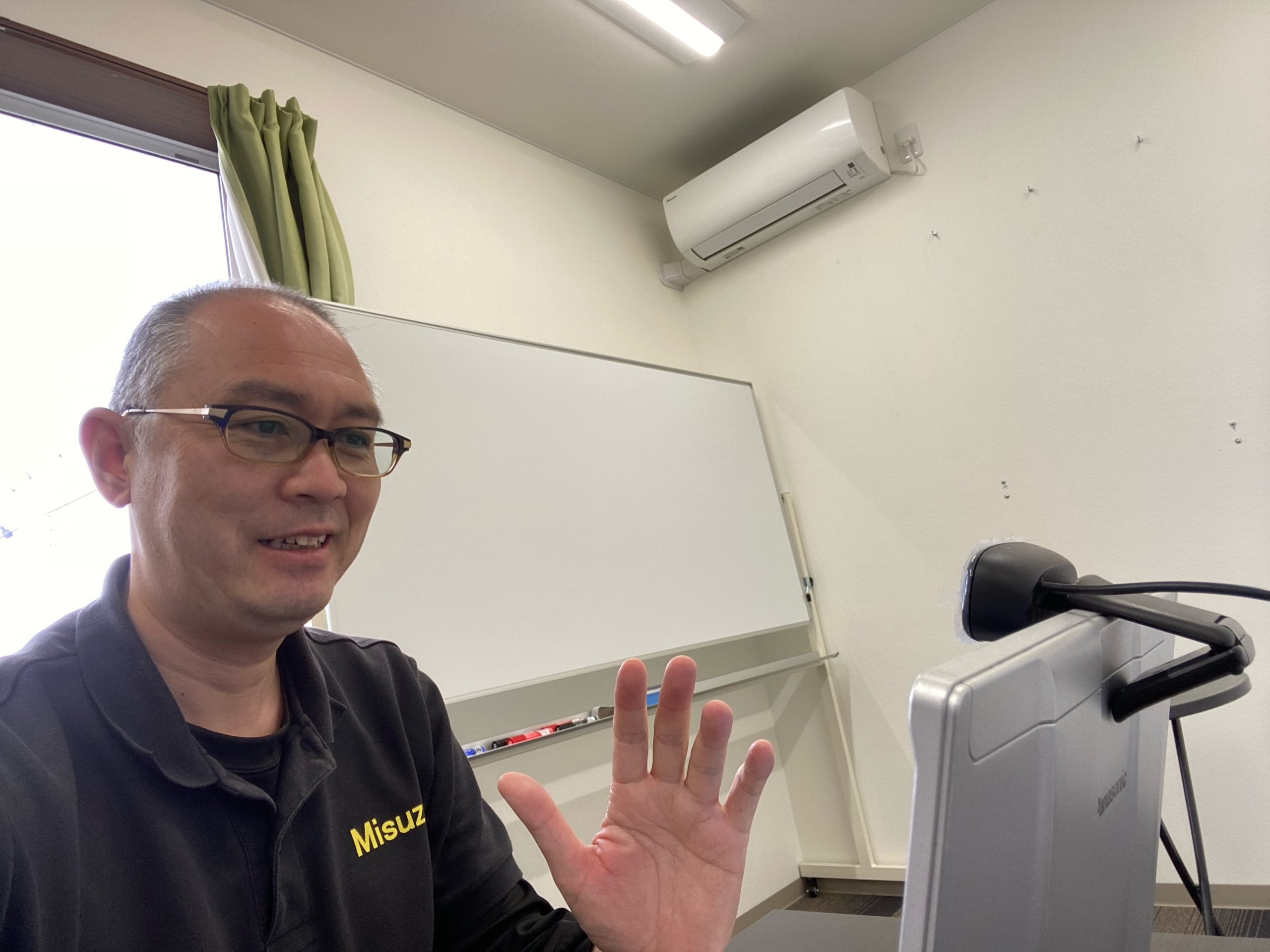 食品工場・医薬品工場の異物混入対策をオンラインで相談。ねずみ・昆虫・鳥獣の侵入原因を整理し、改善優先順位を提案。ZOOM100分で防虫・防鼠の対策方針を明確化。