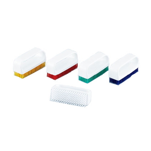 手にフィットするハンドル付き！滑りにくく使いやすいネイルブラシ