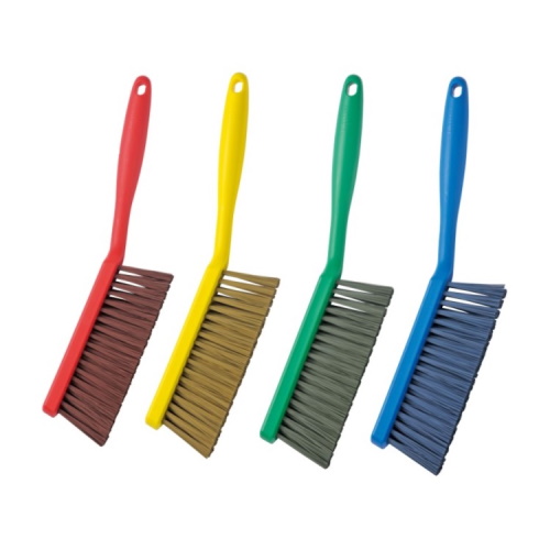 食品工場のテーブル清掃に選ばれる！軽量＆耐熱仕様の掃き取り日本製ブラシ